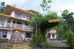 Bamboo Retreat Hotel - Outside Building View Patio