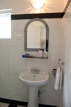 Forest View Double Room : Bathroom - Jasmine