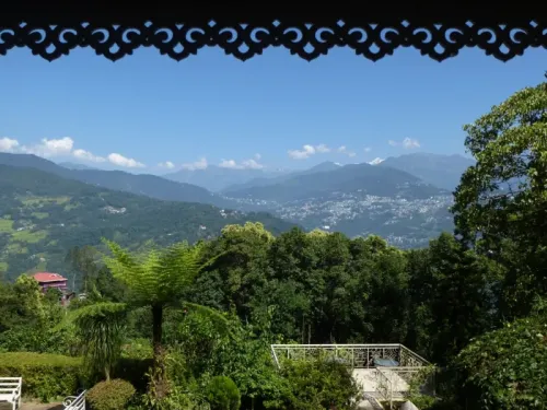 Bamboo Retreat Hotel - Outside Building View Patio